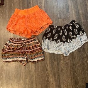 Bundle of 3 cloth shorts